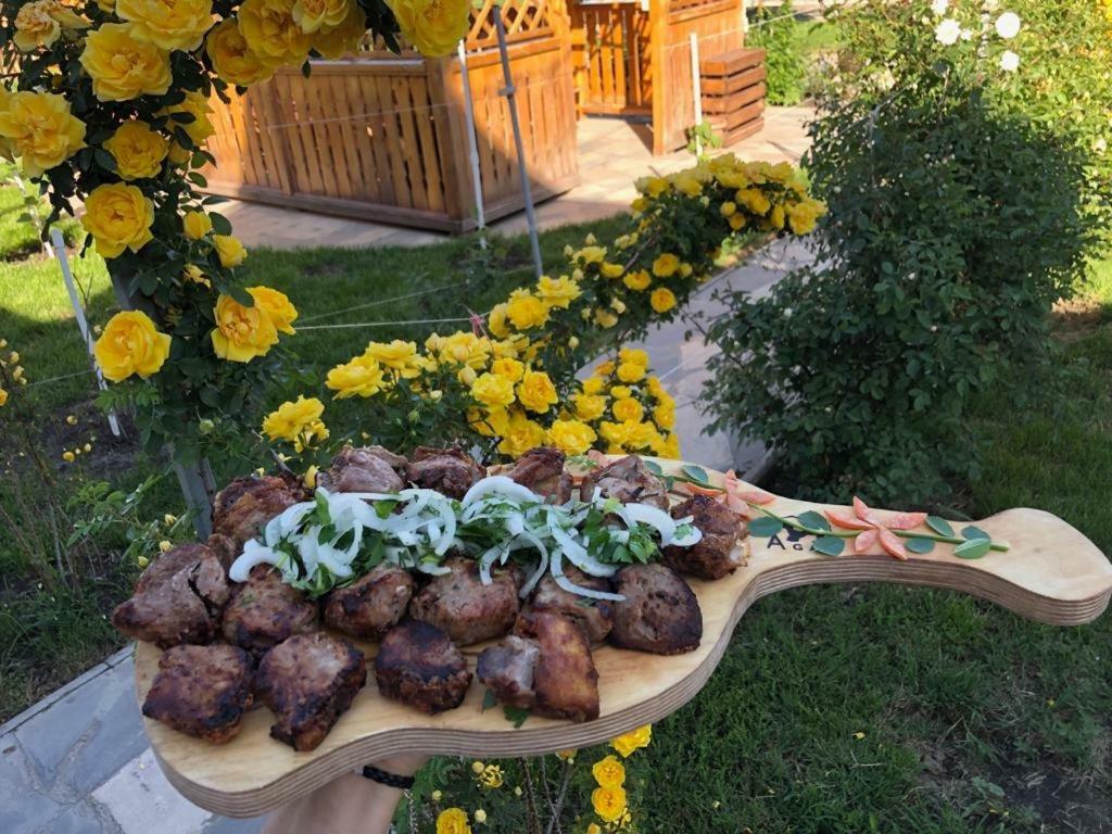 Ralina Restaurant And Hotel Davalinskiy Tsemzavod Buitenkant foto